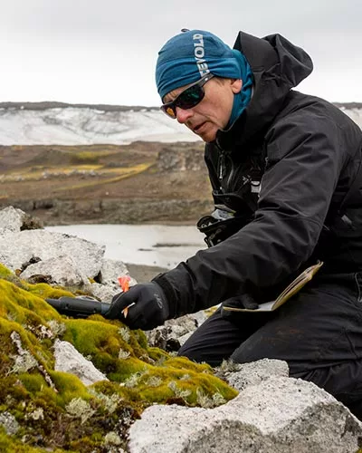 Learning About Climate Change From Black Mosses In Antarctica College