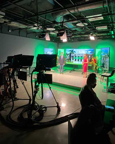 Spring 2021 Journalism 480 students record anchor lead-ins for UHMtv at the CSS Digital Studios.