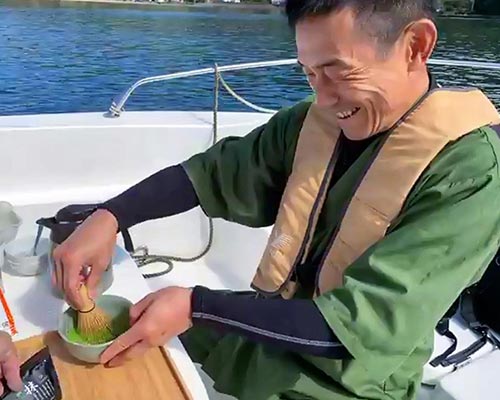 Making tea on a boat in the Higashisonogi District, Nagasaki.